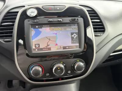 Vendo Renault Captur 2016 - 12990 EUR, 142000 km - AUTO.MOTO.pt