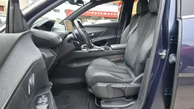 Vendo Peugeot 5008 2019 - 17990 EUR, 131000 km - AUTO.MOTO.pt