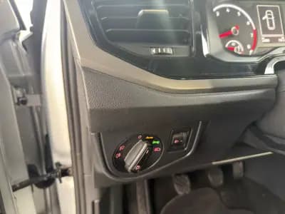 Vendo Volkswagen Polo 2018 - 12990 EUR, 69000 km - AUTO.MOTO.pt