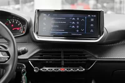 Vendo Peugeot 2008 2024 - 21450 EUR, 23450 km - AUTO.MOTO.pt