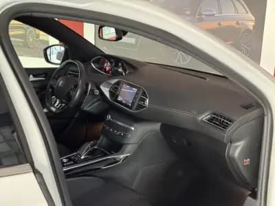 Sell Peugeot 308 2020 - 18990 EUR, 63345 km - AUTO.MOTO.pt