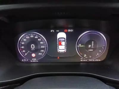 Sell Volvo XC 40 2021 - 29990 EUR, 43368 km - AUTO.MOTO.pt