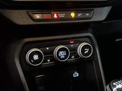 Sell Dacia Jogger 2023 - 17990 EUR, 70650 km - AUTO.MOTO.pt