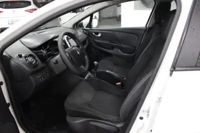 Sell Renault Clio 2015 - 7900 EUR, 146950 km - AUTO.MOTO.pt