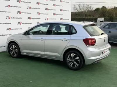 Vendo Volkswagen Polo 2018 - 12990 EUR, 69000 km - AUTO.MOTO.pt