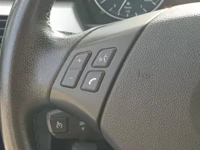 Sell BMW 318 2011 - 10750 EUR, 300000 km - AUTO.MOTO.pt