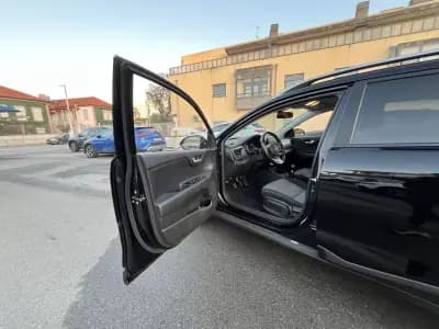 Sell Kia Stonic 2022 - 13750 EUR, 93000 km - AUTO.MOTO.pt