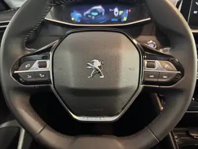 Sell Peugeot e-208 2023 - 22500 EUR, 24843 km - AUTO.MOTO.pt