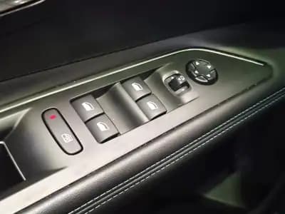 Vendo Peugeot 3008 2022 - 21990 EUR, 34669 km - AUTO.MOTO.pt