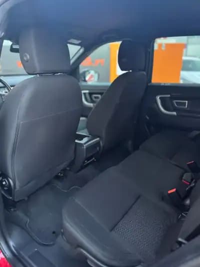 Vendo Land Rover Discovery Sport 2018 - 29750 EUR, 100950 km - AUTO.MOTO.pt