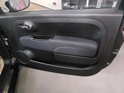 Vendo Fiat 500C 2020 - 13490 EUR, 23326 km - AUTO.MOTO.pt