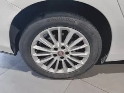 Vendo Fiat Tipo Station Wagon 2021 - 11490 EUR, 139989 km - AUTO.MOTO.pt