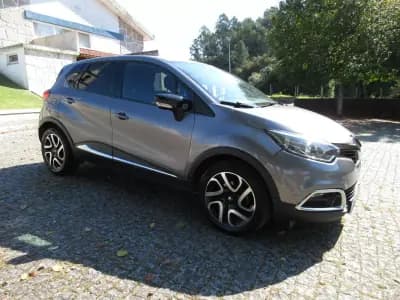 Vendo Renault Captur 2016 - 12990 EUR, 148000 km - AUTO.MOTO.pt