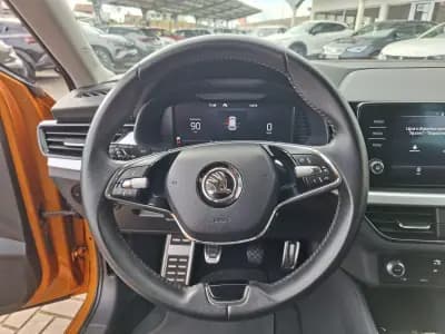 Sell Skoda Kamiq 2023 - 18750 EUR, 33500 km - AUTO.MOTO.pt