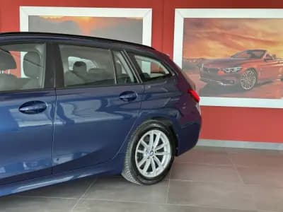 Vendo BMW 318 2022 - 31990 EUR, 121526 km - AUTO.MOTO.pt