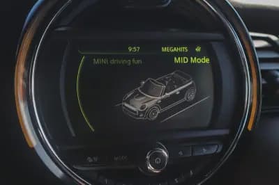 Vendo MINI 2018 - 18980 EUR, 61420 km - AUTO.MOTO.pt