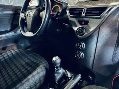 Vendo Toyota iQ 2009 - 10990 EUR, 161533 km - AUTO.MOTO.pt