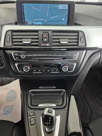 Vendo BMW 320 2015 - 17750 EUR, 196200 km - AUTO.MOTO.pt