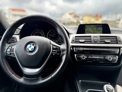 Vendo BMW 318 2016 - 17950 EUR, 172000 km - AUTO.MOTO.pt