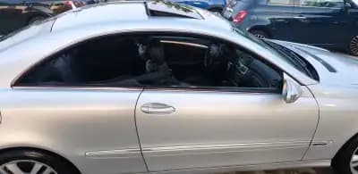 Vendo Mercedes-Benz CLK 220 2006 - 11990 EUR, 239000 km - AUTO.MOTO.pt