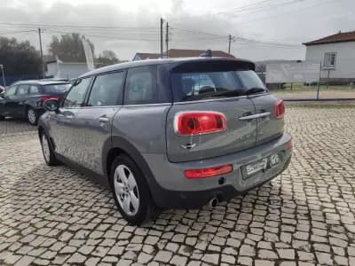 Vendo MINI Clubman 2017 - 14790 EUR, 212000 km - AUTO.MOTO.pt