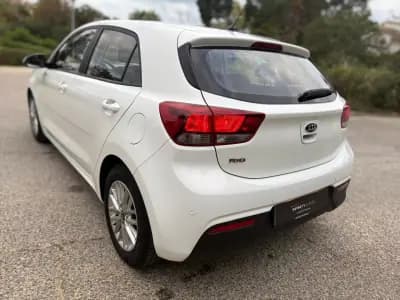 Vendo Kia Rio 2017 - 9899 EUR, 60000 km - AUTO.MOTO.pt