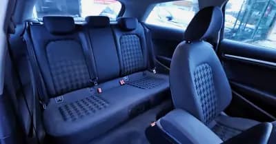 Vendo Audi A3 2014 - 13999 EUR, 208000 km - AUTO.MOTO.pt