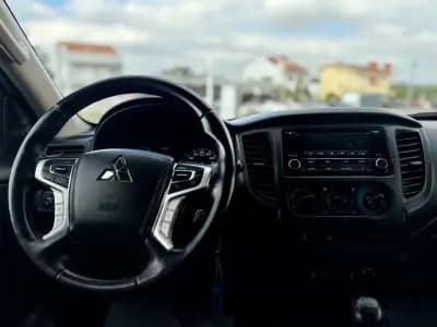 Vendo Mitsubishi L200 2022 - 30450 EUR, 82000 km - AUTO.MOTO.pt