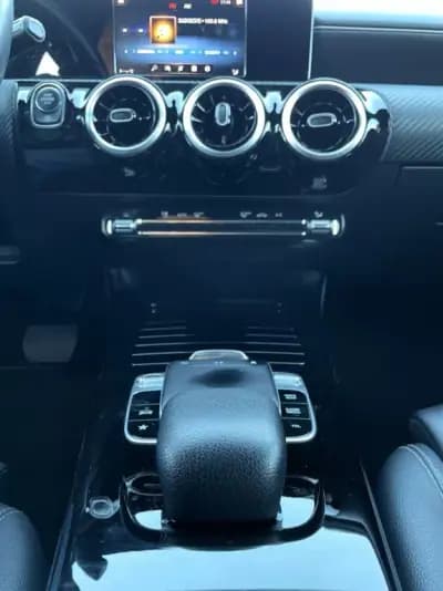 Sell Mercedes-Benz A 180 2019 - 25900 EUR, 121201 km - AUTO.MOTO.pt