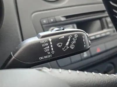 Vendo SEAT Ibiza 2015 - 11950 EUR, 80000 km - AUTO.MOTO.pt