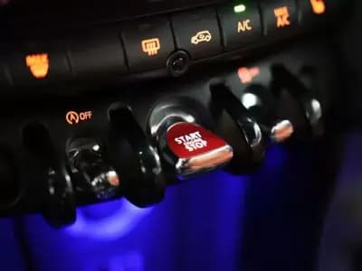 Vendo MINI 2017 - 24900 EUR, 80000 km - AUTO.MOTO.pt