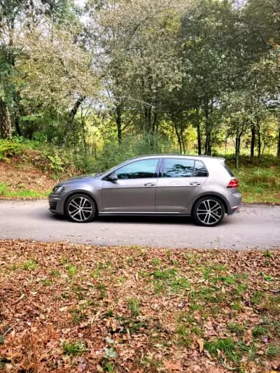 Vendo Volkswagen Golf 2015 - 16990 EUR, 218000 km - AUTO.MOTO.pt