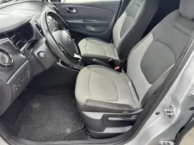 Vendo Renault Captur 2016 - 13490 EUR, 143000 km - AUTO.MOTO.pt