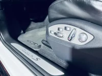 Sell Porsche Macan 2014 - 42990 EUR, 205232 km - AUTO.MOTO.pt