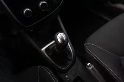 Sell Renault Clio 2017 - 11999 EUR, 138000 km - AUTO.MOTO.pt