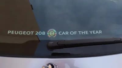 Sell Peugeot e-208 2021 - 17500 EUR, 49000 km - AUTO.MOTO.pt