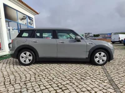 Vendo MINI Clubman 2017 - 14790 EUR, 212000 km - AUTO.MOTO.pt