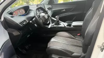 Sell Peugeot 3008 2018 - 15000 EUR, 120000 km - AUTO.MOTO.pt