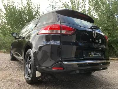 Vendo Renault Clio Sport Tourer 2019 - 13999 EUR, 127245 km - AUTO.MOTO.pt