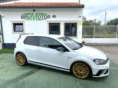 Vendo Volkswagen Golf 2017 - 33900 EUR, 55447 km - AUTO.MOTO.pt