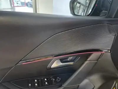 Sell Peugeot e-208 2021 - 18496 EUR, 33131 km - AUTO.MOTO.pt