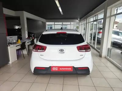 Sell Kia Rio 2018 - 14750 EUR, 46500 km - AUTO.MOTO.pt