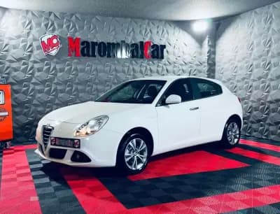 Vendo Alfa Romeo Giulietta 2012 - 13750 EUR, 119336 km - AUTO.MOTO.pt