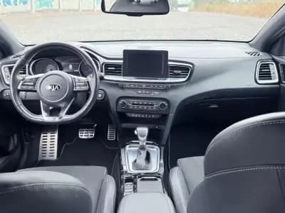 Vendo Kia ProCeed 2019 - 22490 EUR, 127000 km - AUTO.MOTO.pt