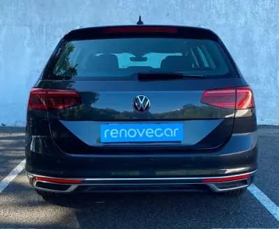 Vendo Volkswagen Passat Variant 2021 - 19900 EUR, 129031 km - AUTO.MOTO.pt