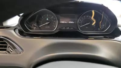 Sell Peugeot 208 2019 - 9900 EUR, 179951 km - AUTO.MOTO.pt