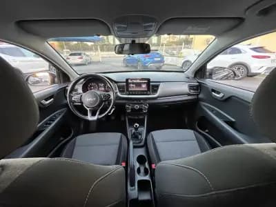 Sell Kia Stonic 2022 - 13750 EUR, 93000 km - AUTO.MOTO.pt