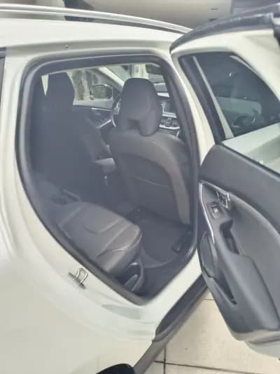 Vendo Volvo V40 Cross Country 2015 - 13900 EUR, 162000 km - AUTO.MOTO.pt