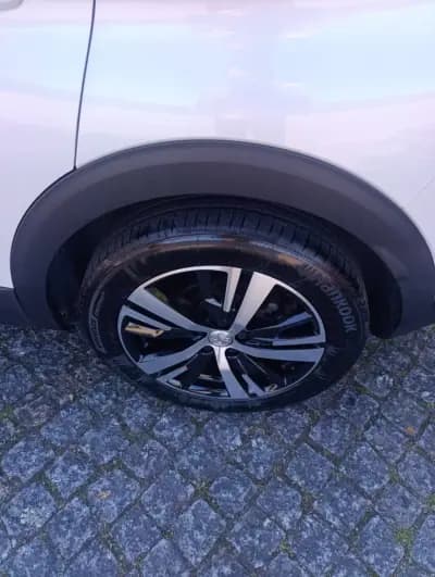 Vendo Peugeot 3008 2017 - 18950 EUR, 179000 km - AUTO.MOTO.pt