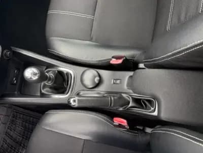 Vendo Renault Fluence 2014 - 10500 EUR, 148000 km - AUTO.MOTO.pt